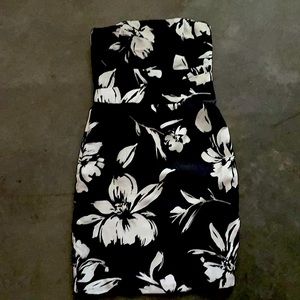 Floral strapless dress
